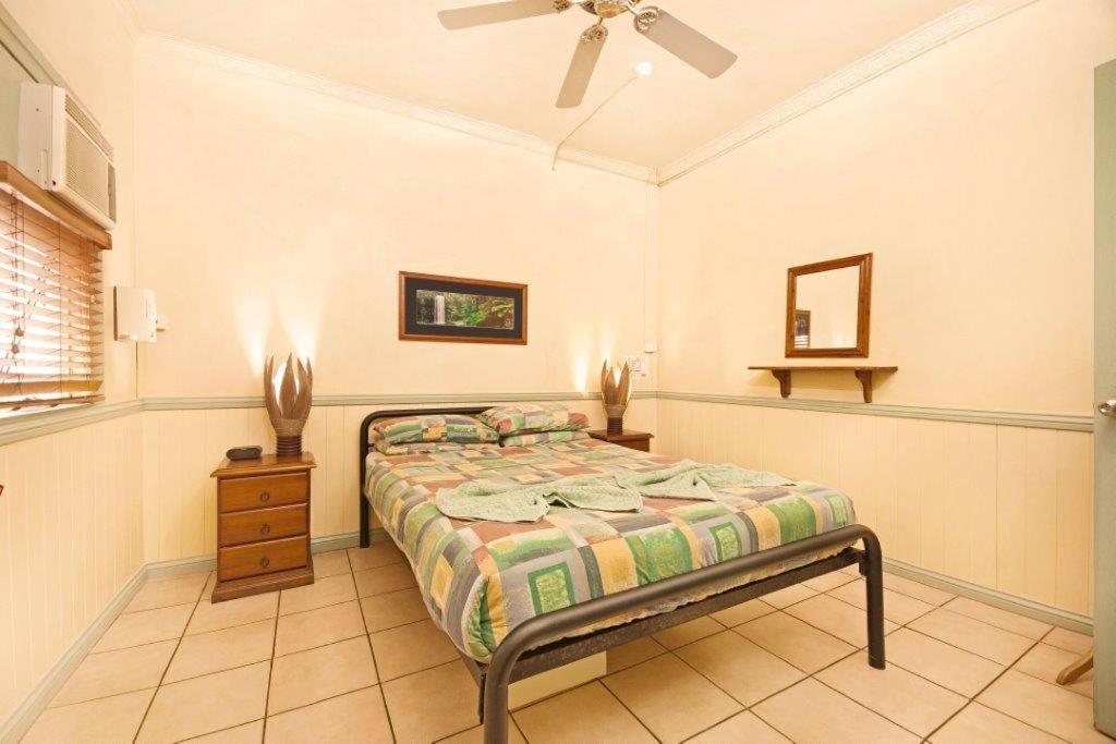 Tropic Days Boutique Hostel Κερνς Εξωτερικό φωτογραφία